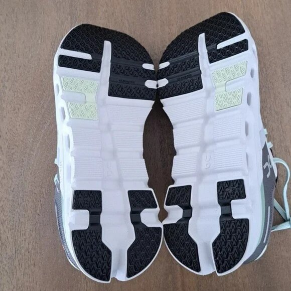 On Cloudrunner 2 - Color: Glacier / Sage - Size: Men 9 - Picture 8 of 9